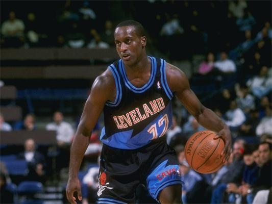 早在他刚刚 早在他刚刚