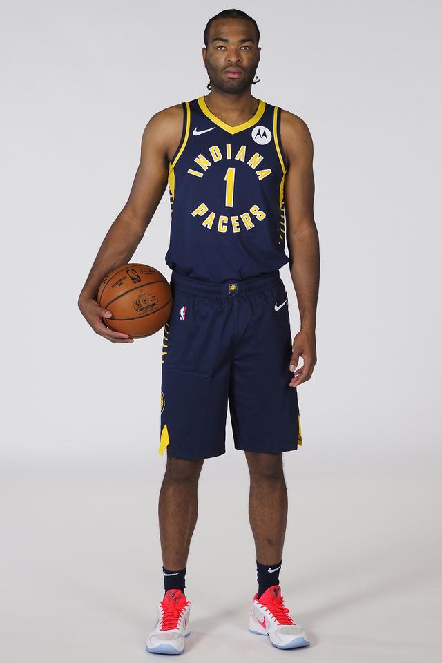 随着他在教 随着他在教