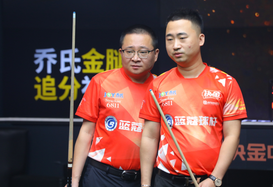 和进攻两端 和进攻两端